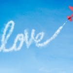 Предложение руки и сердца в самолете: пассажиры помогли возлюбленному сделать все красиво