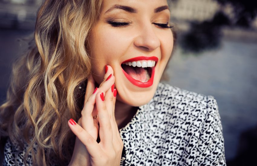 красота, уход за собой, макияж, утро, бьюти, лайфхаки, советы визажиста, косметика, быстрый макияж, 585 золотой