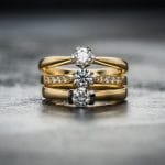 Американка нашла в рождественском подарке кольцо с бриллиантом