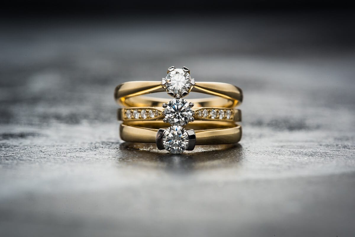 Американка нашла в рождественском подарке кольцо с бриллиантом
