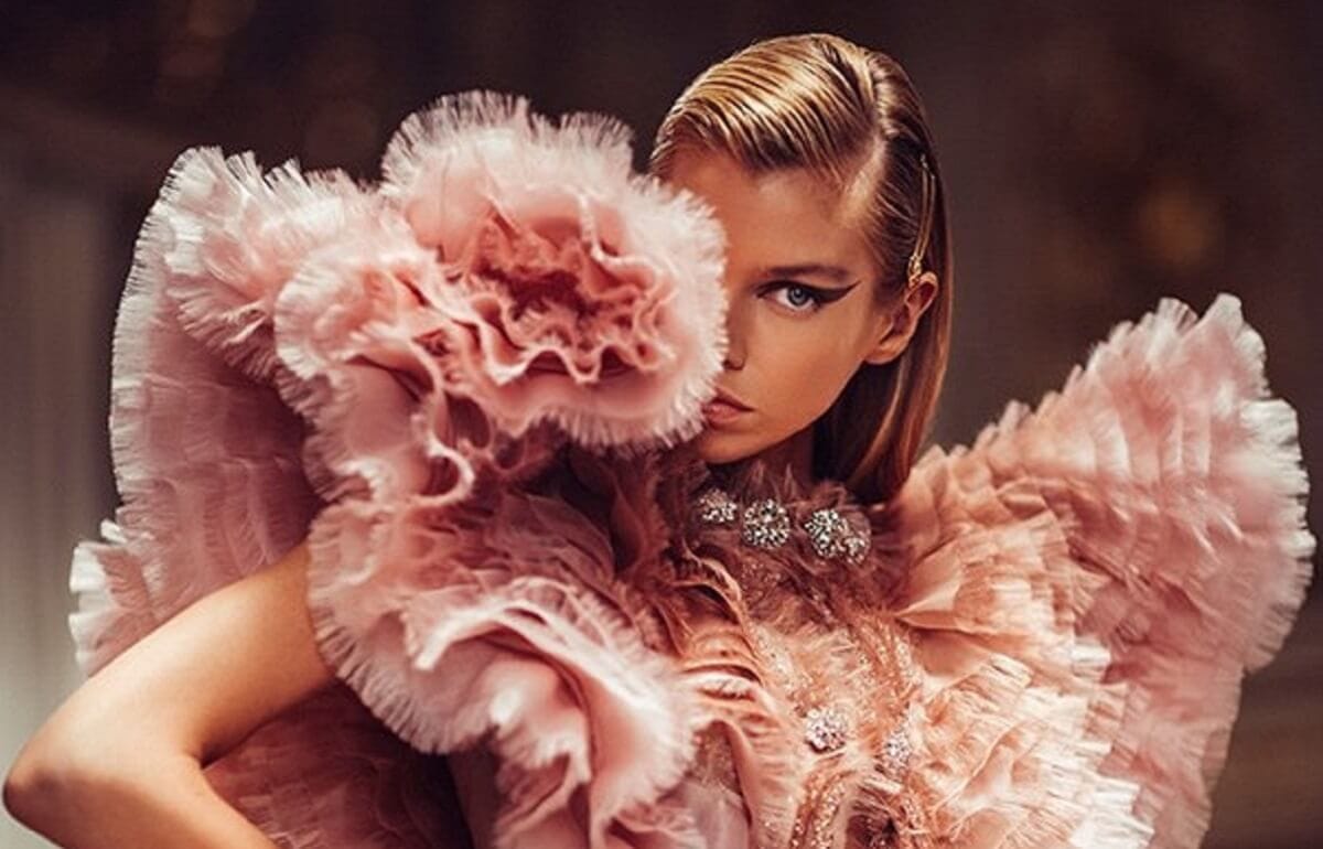 Бренд Versace выпустил роскошную коллекцию одежды «от-кутюр»