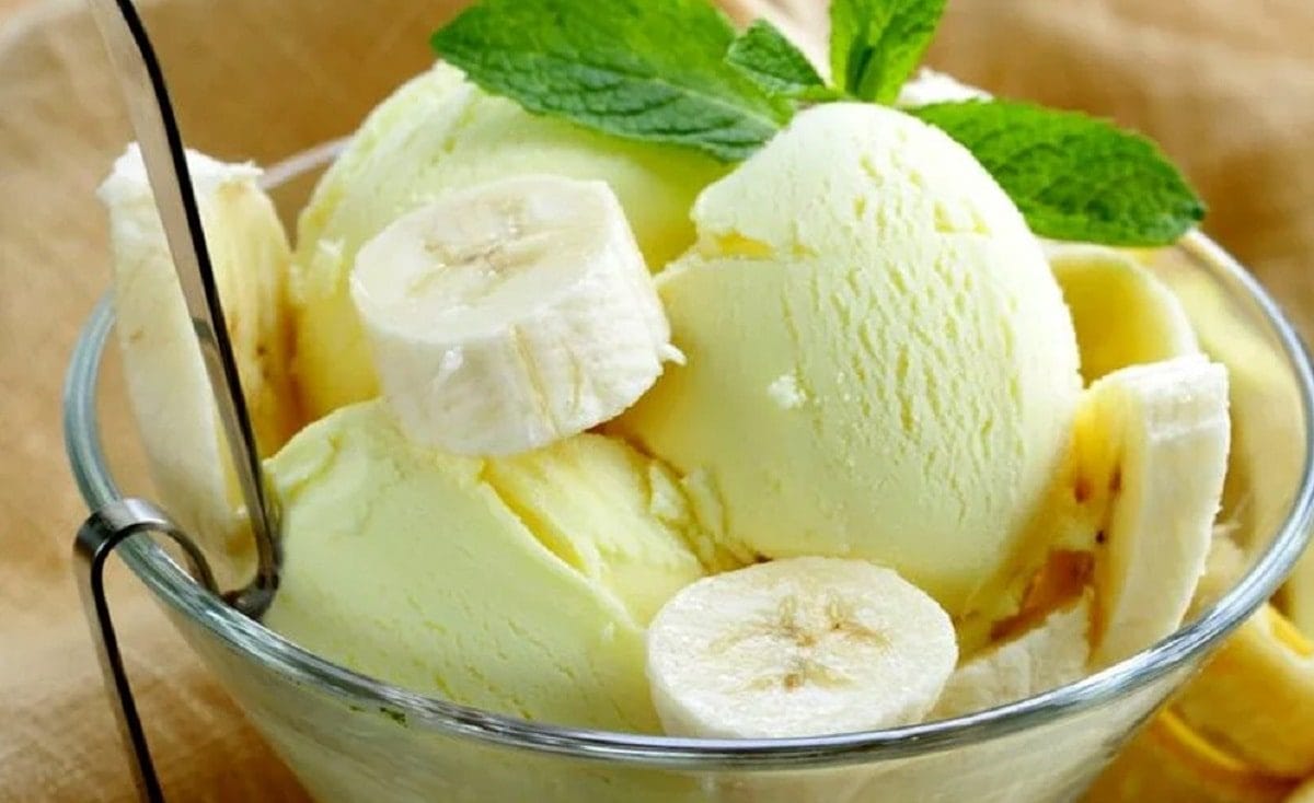 Банановое мороженое молоко. Мороженое банановое. Домашнее мороженое. Фото мороженого. Мороженое из банана.