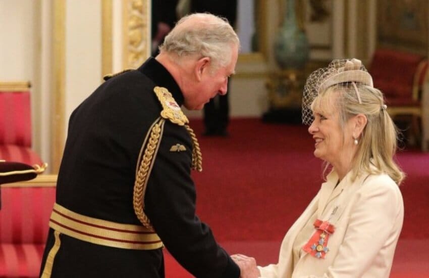 твигги орден британской империи принц чарльз твигги орден британской империи принц чарльз