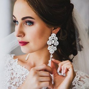 Советы стилиста: главные тренды 2019 года в аксессуарах для невест