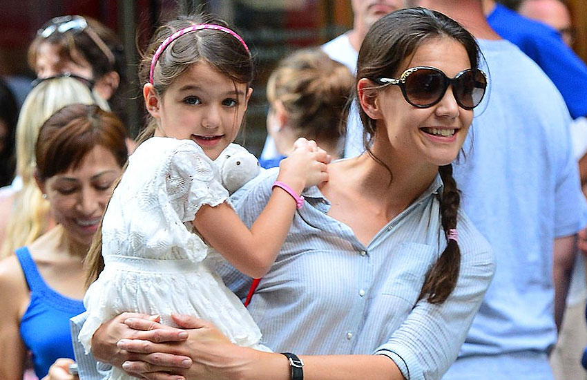 Кэти Холмс с дочкой Сури Круз Кэти Холмс с дочкой Сури Круз