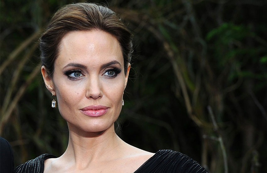 Анджелина Джоли звездные соседи