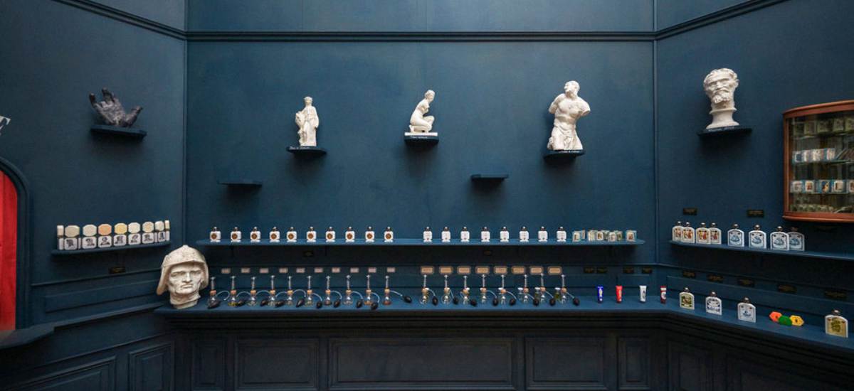 В Лувре представили духи с запахом шедевров мирового искусства