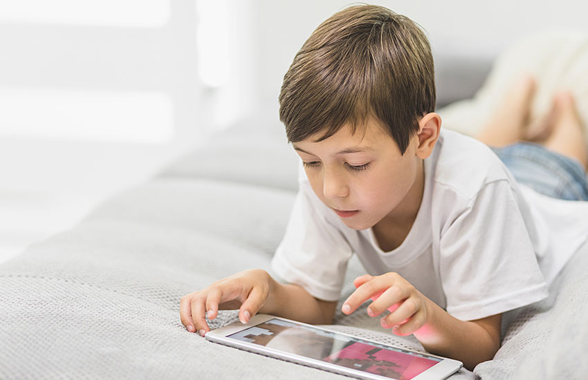 Ребенок интернет гаджеты смартфон безопасность Ребенок интернет гаджеты смартфон безопасность