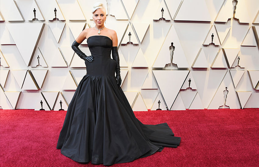 Леди Гага в платье от Alexander McQueen 