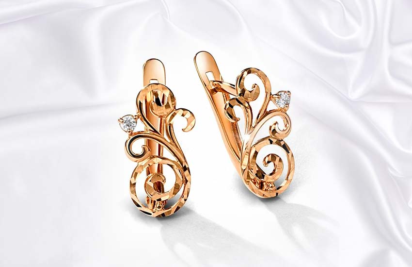 украшения в стиле девушки Джеймса Бонда агент 007