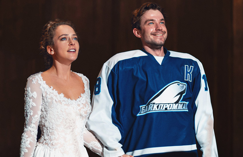 Лед-2 Режиссер Жора Крыжовников В главных ролях: Александр Петров, Аглая Тарасова, Мария Аронова, Юлия Хлынина Лед-2 Режиссер Жора Крыжовников В главных ролях: Александр Петров, Аглая Тарасова, Мария Аронова, Юлия Хлынина