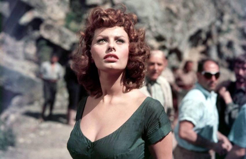 Софи Лорен актриса в молодости кадр из фильма Софи Лорен актриса в молодости кадр из фильма