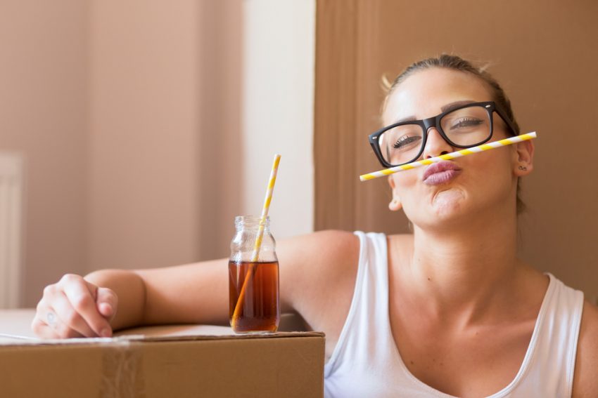 девушка пьет чай интересные факты о чае девушка пьет чай интересные факты о чае