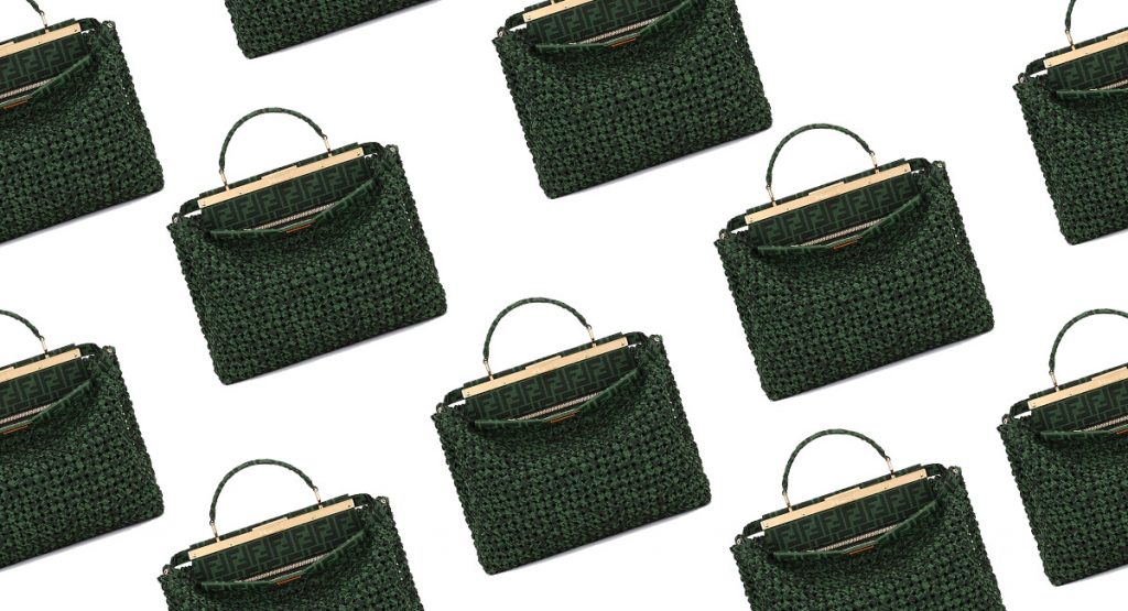 Fendi выпустили коллекцию плетеных сумок FF Green