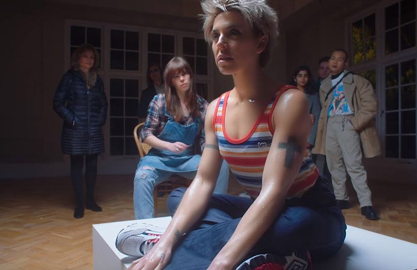 клип Мелани Си Who I Am клип Мелани Си Who I Am