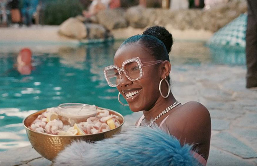 новый клипа о роскоши от Ашера Don’t Waste My Time