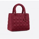 «Ultra-Matte» – новая коллекция сумок от Dior