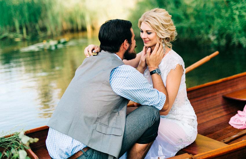 свадьба на берегу реки свадебные стили природа бохо-шик жених и невеста свадьба на берегу реки свадебные стили природа бохо-шик жених и невеста