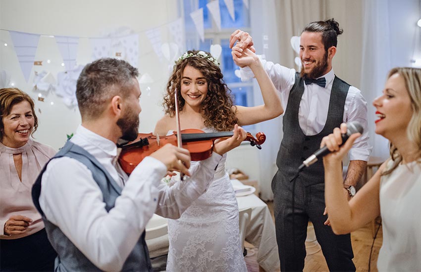 жених невеста свадьба музыка на свадьбе 