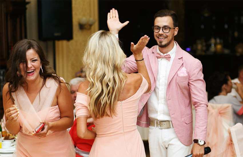 невеста жених свадьба ведущий банкет торжество