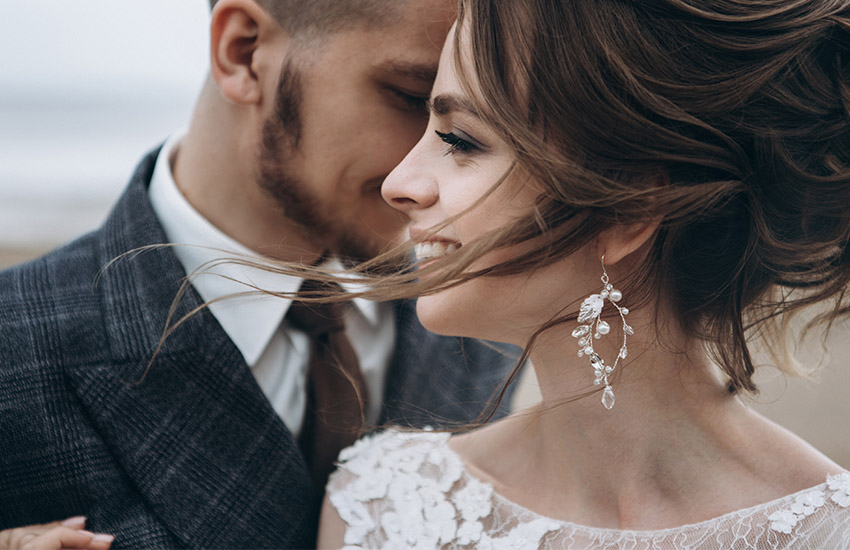 На счастье: 10 примет о свадебных украшениях