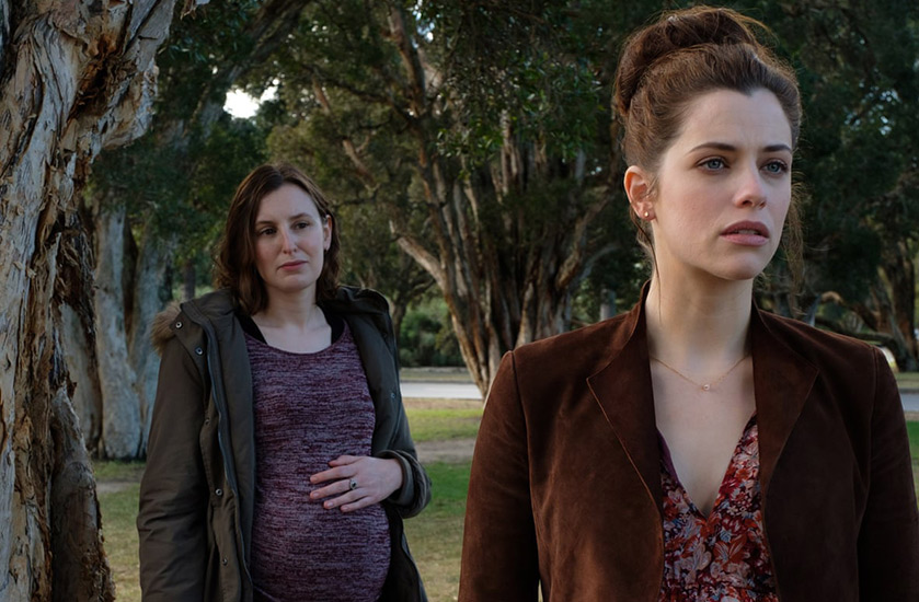 Лаура Кармайкл, Джессика Де Гау, секреты, которые она хранит, кадры из сериала, сериалы для хорошего настроения, советы, что посмотреть