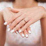 Как подобрать кольцо к маникюру: инструкция