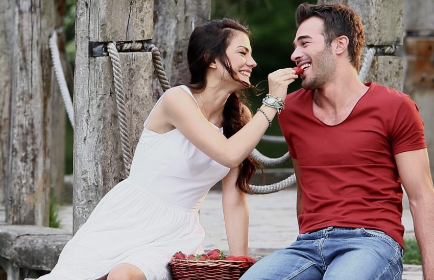 турецкие сериалы, сериалы про любовь, турецкие актеры, что посмотреть, Запах клубники