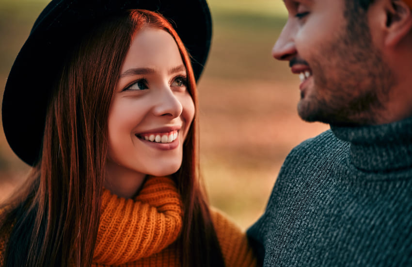 влюбленная пара, улыбка, девушка в шляпе