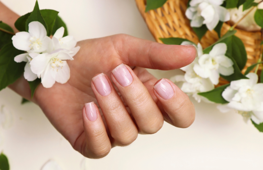 Lip Gloss Nails: тренд в маникюре, который нужно повторить