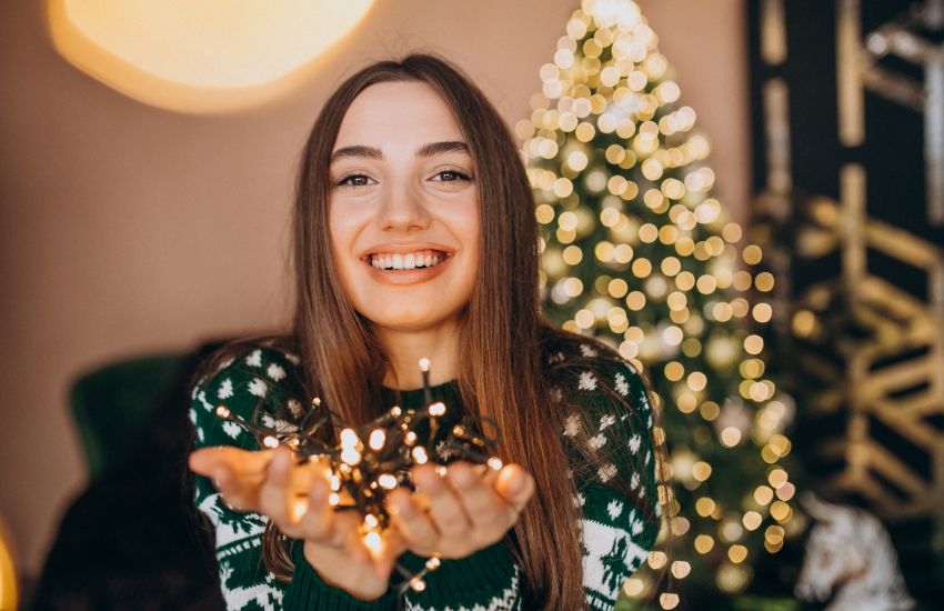 красивая девушка, Новый год 2026, Красная Огненная Лошадь, елка