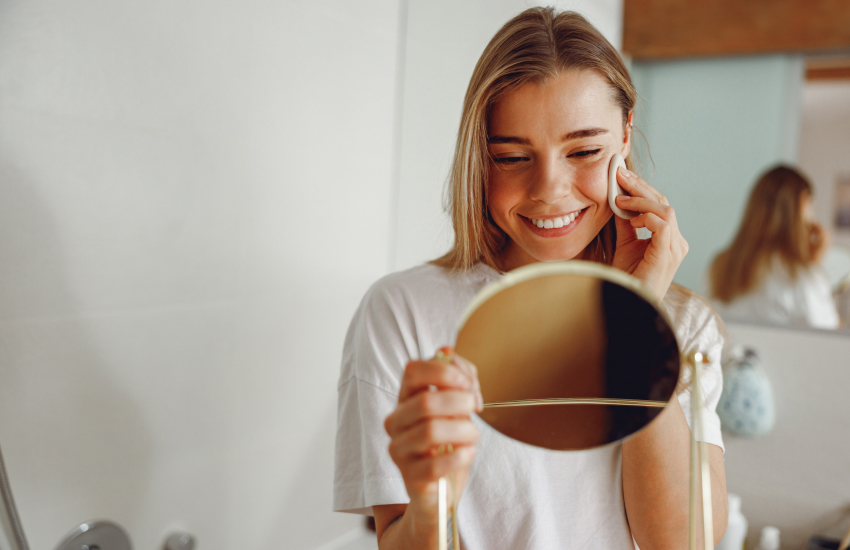 девушка, зима, уход за кожей, зеркало