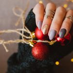 Маникюр на Новый год: 10+ стильных идей