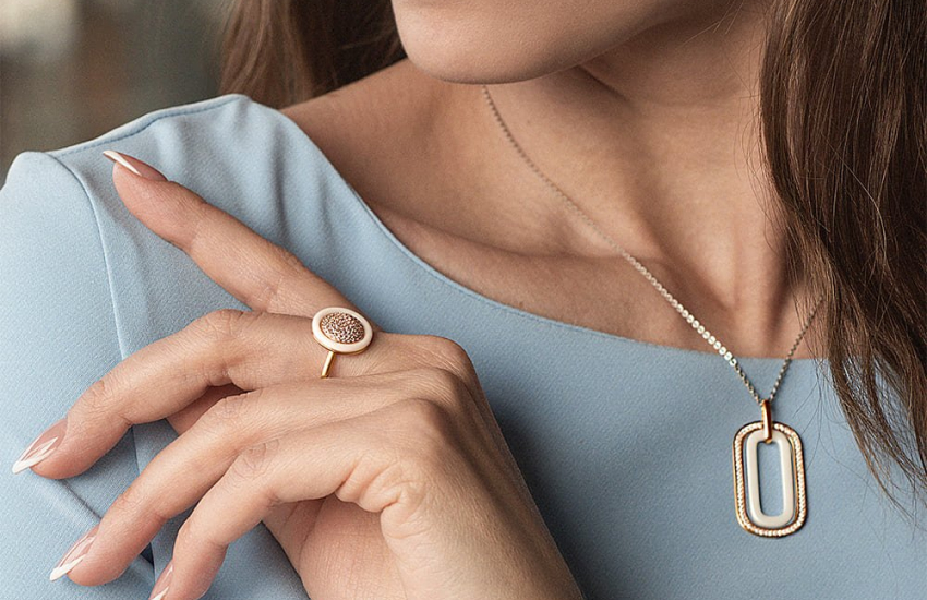 Украшениях из керамики: ювелирный тренд 2026