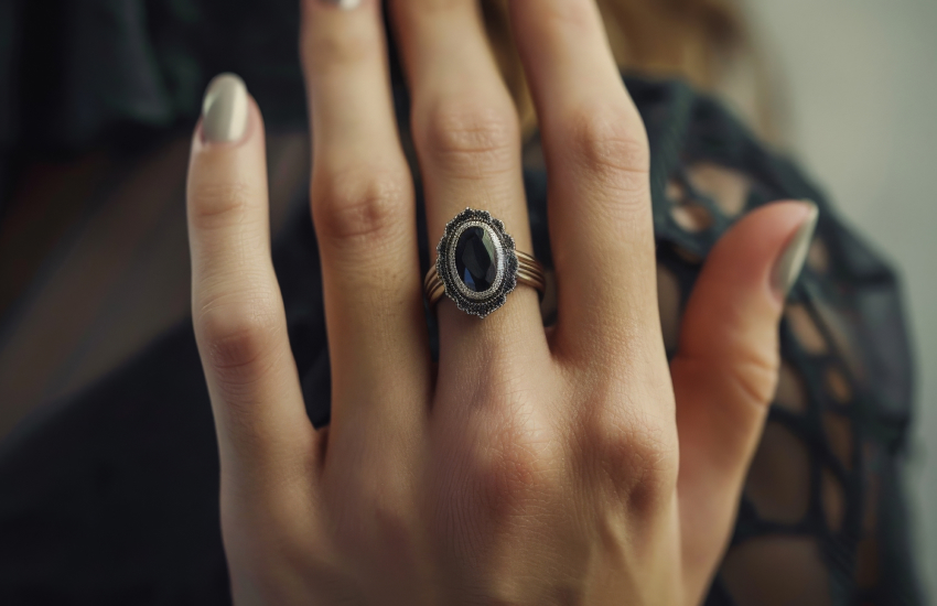 Назад в будущее: тренд на украшения в винтажном стиле