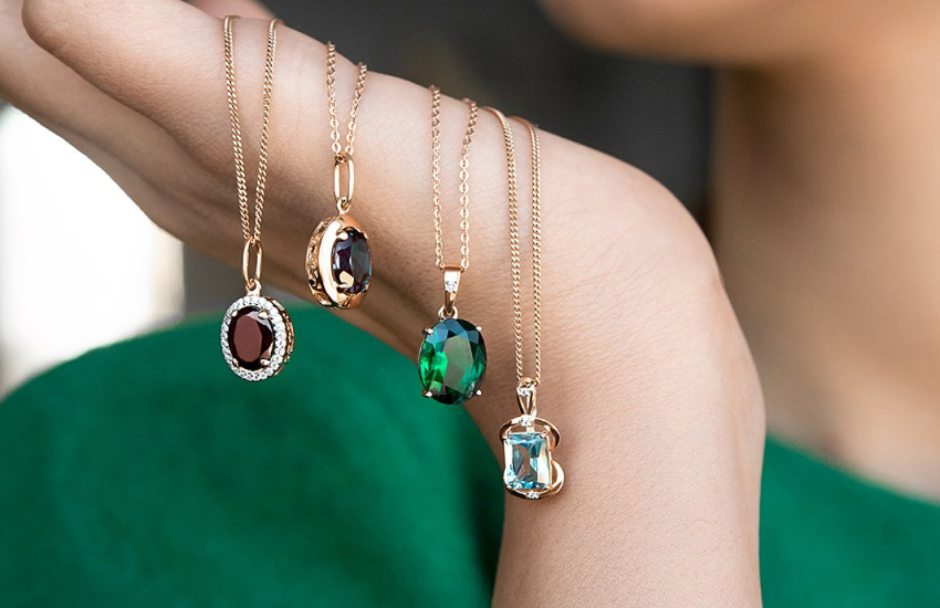 Солнечный союз: какие камни лучше всего сочетаются с золотом