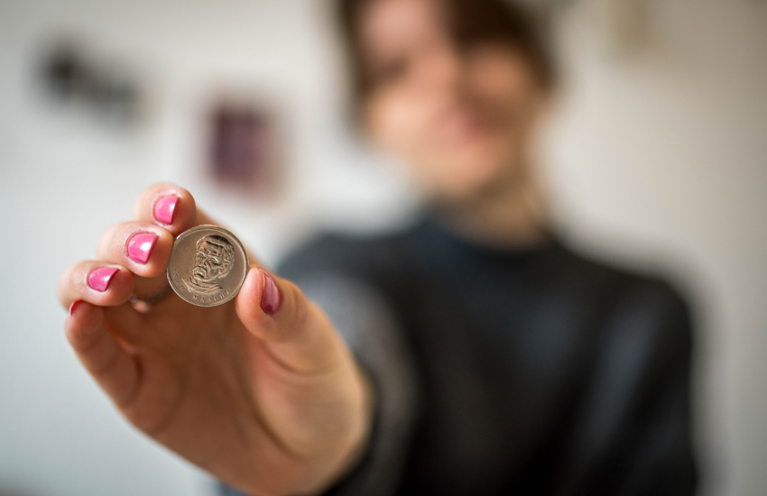 серебряные изделия, ломбард, скупка, серебряная монета