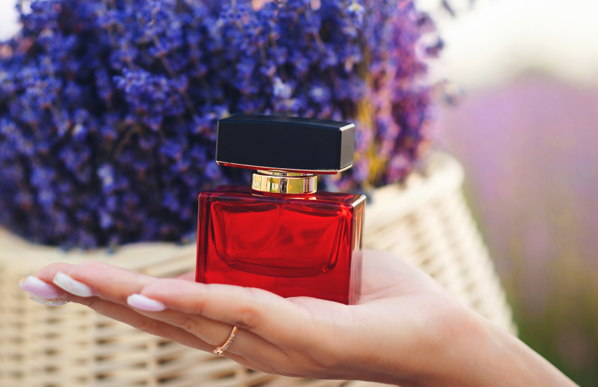 Главные ароматы весны и лета 2026: что носить в новом сезоне