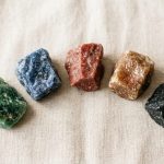 Авантюрин: кому подходит камень и как он работает